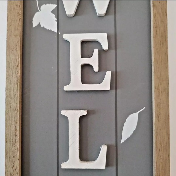 Old East Main Company Freestanding Wood Welcome Sign Pumpkin Flowers Leaves Bead - Picture 6 of 16
